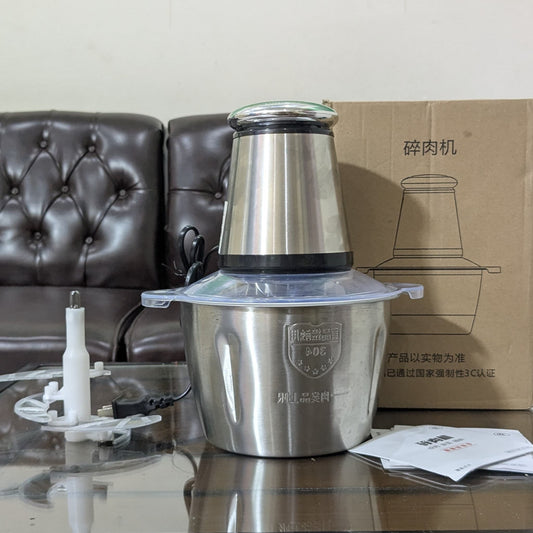 LOT GERMANY MEAT GRINDER 2L CAPACITY WITH ONE YEAR WARRANTY